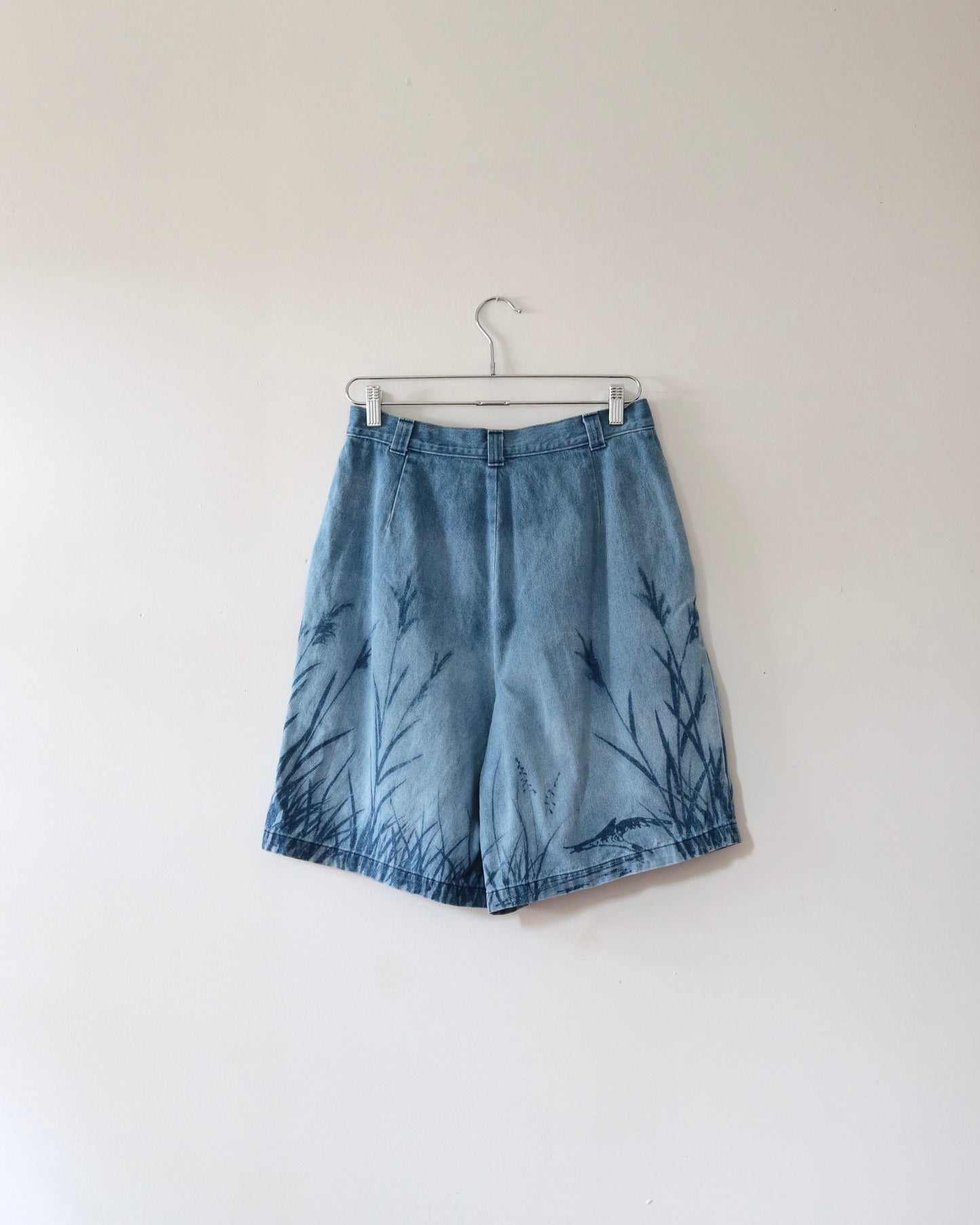 90s Bleach-Dyed Denim Shorts (M)